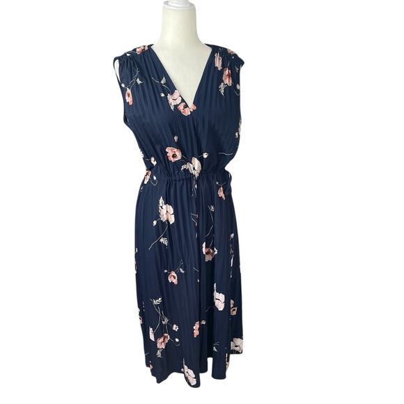 Vince Tossed Poppy V-Neck Pleated Midi Dress Size Large Effortlessly Chic Modern - Picture 6 of 16